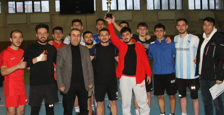 Atatürk Üniversitesi Spor Bilimleri Fakültesi’nde Futbol Turnuvası Düzenlendi